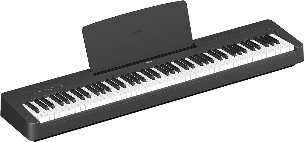 YAMAHA P-145BT Black