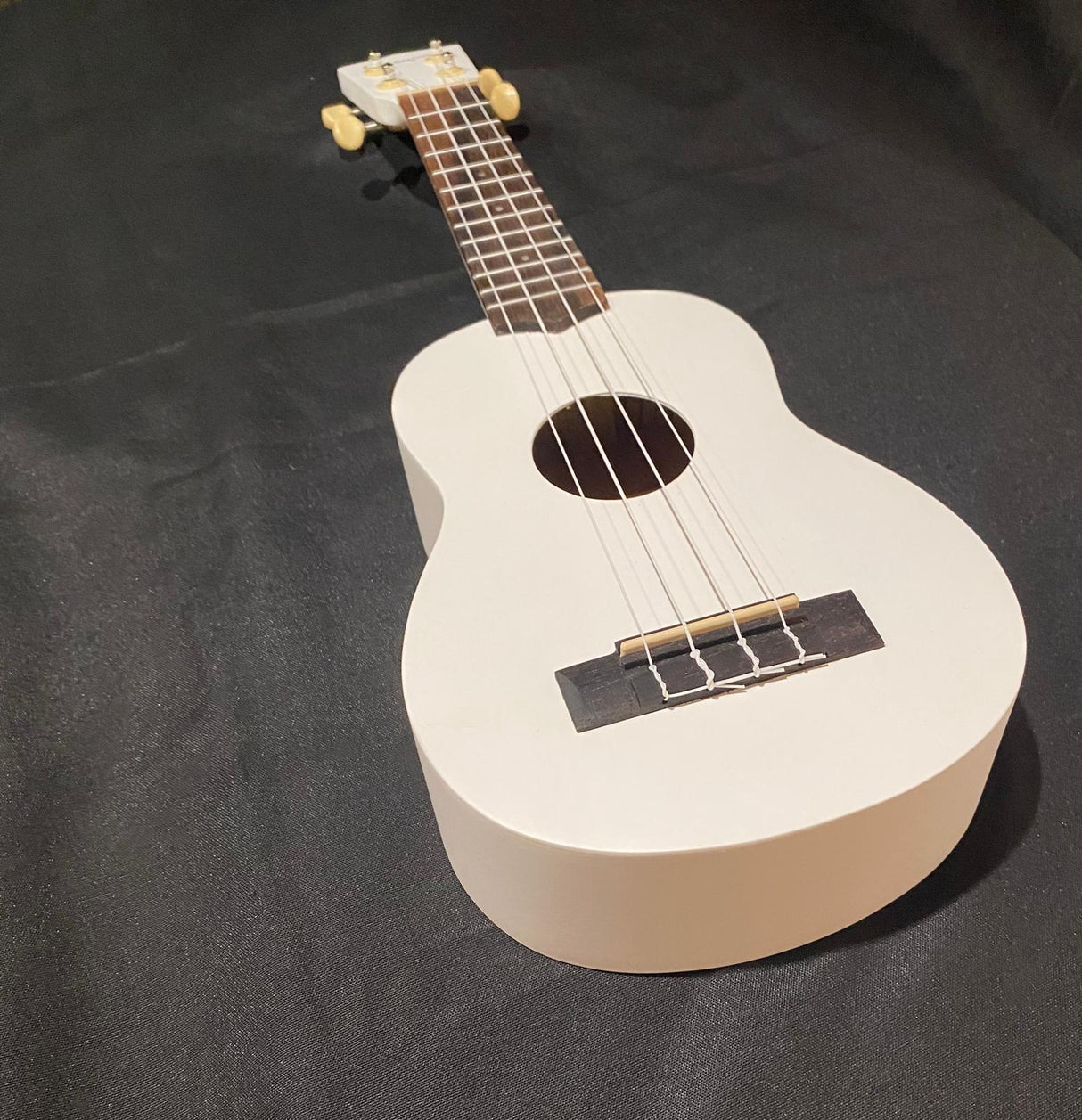 Camwood UK-21 WH Bianco Ukulele Soprano