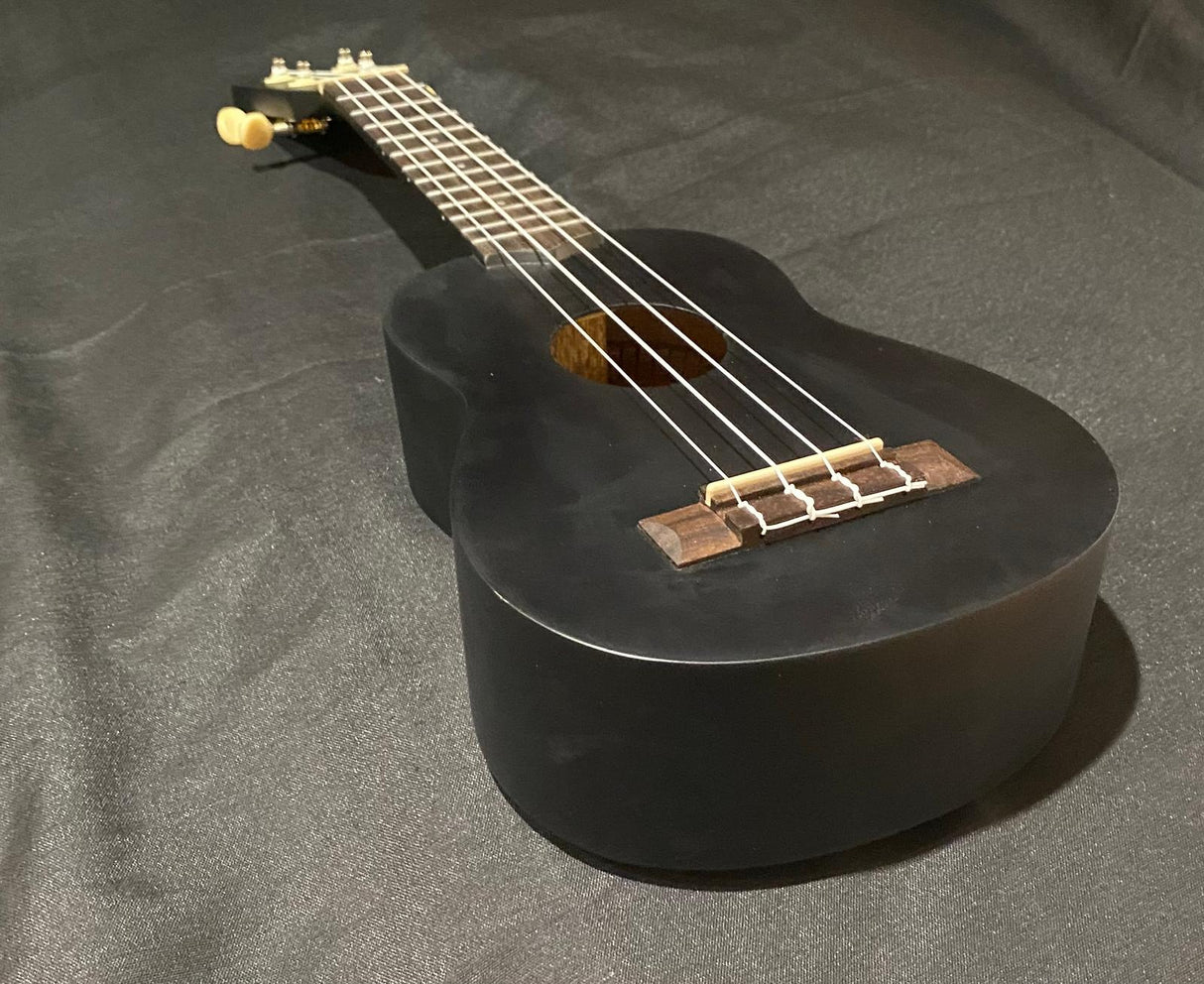 Camwood UK-21 BK Nero Ukulele Soprano