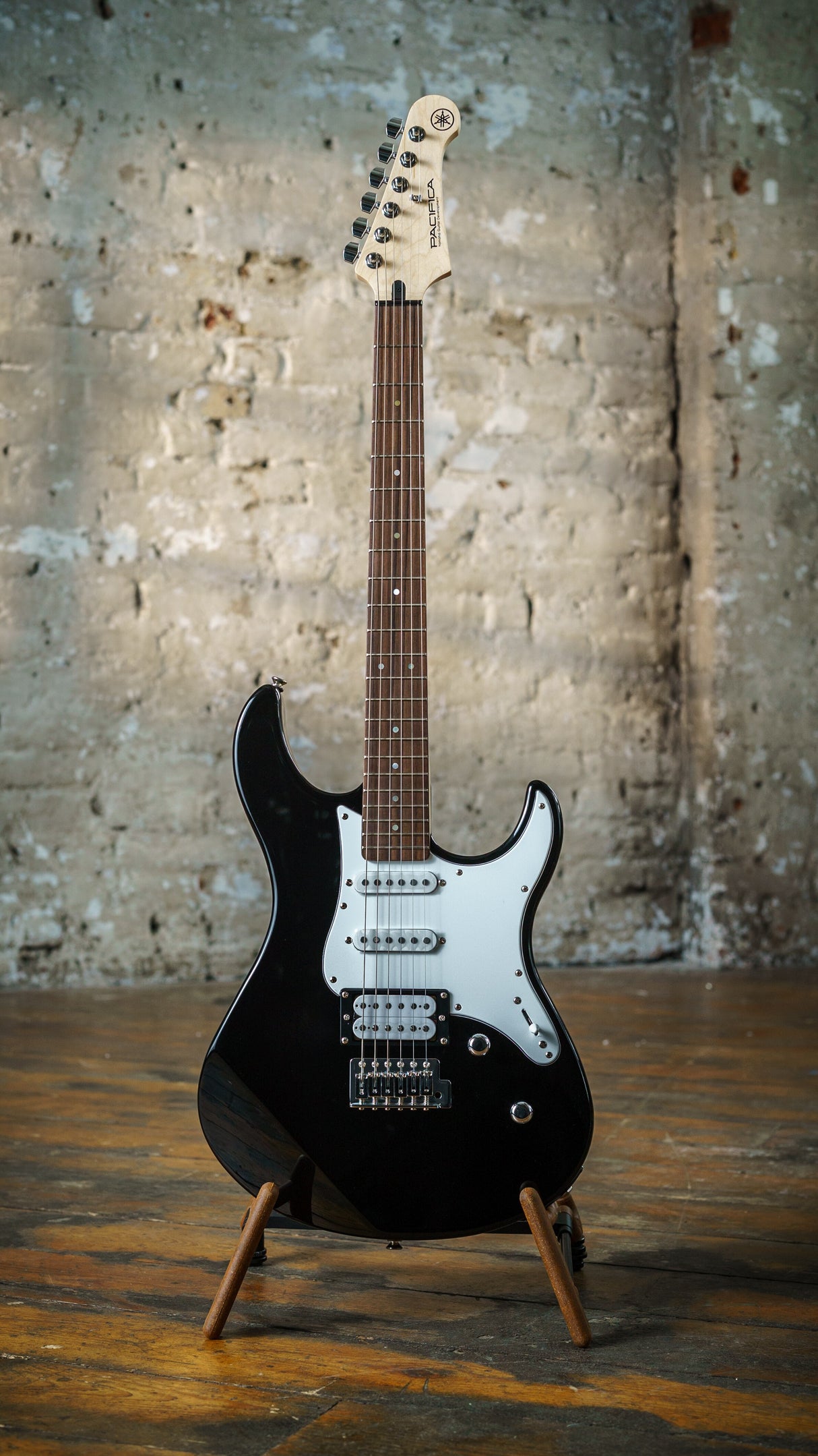 Yamaha Pacifica 112V chitarra elettrica Black