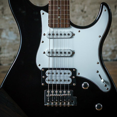 Yamaha Pacifica 112V chitarra elettrica Black
