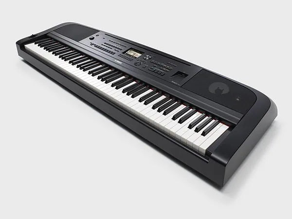 Yamaha DGX 670