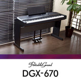 Yamaha DGX670 con supporto e pedaliera