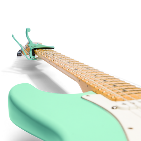 Capotasto KYSER Fender Guitar Capo - Surf Green